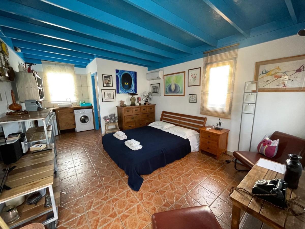 Mp Cozy Apartment Near The Sea Paphos Exterior photo