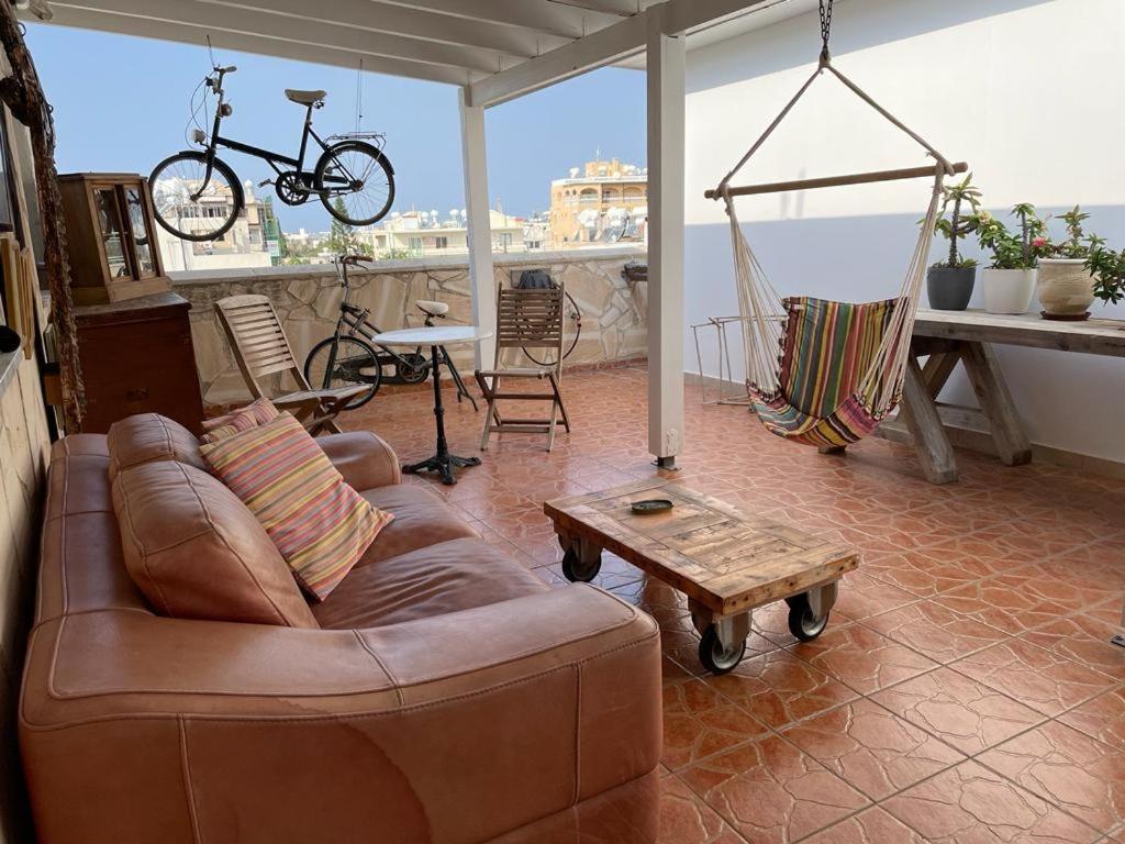 Mp Cozy Apartment Near The Sea Paphos Exterior photo